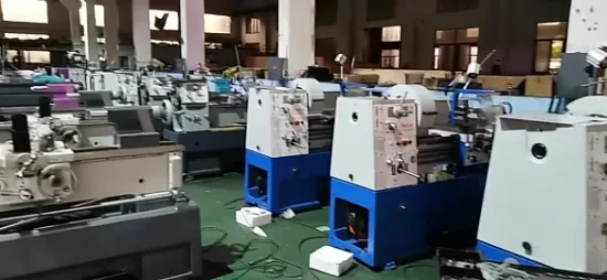 Cina Tornio verticale CNC a colonna singola in metallo di nuova precisione